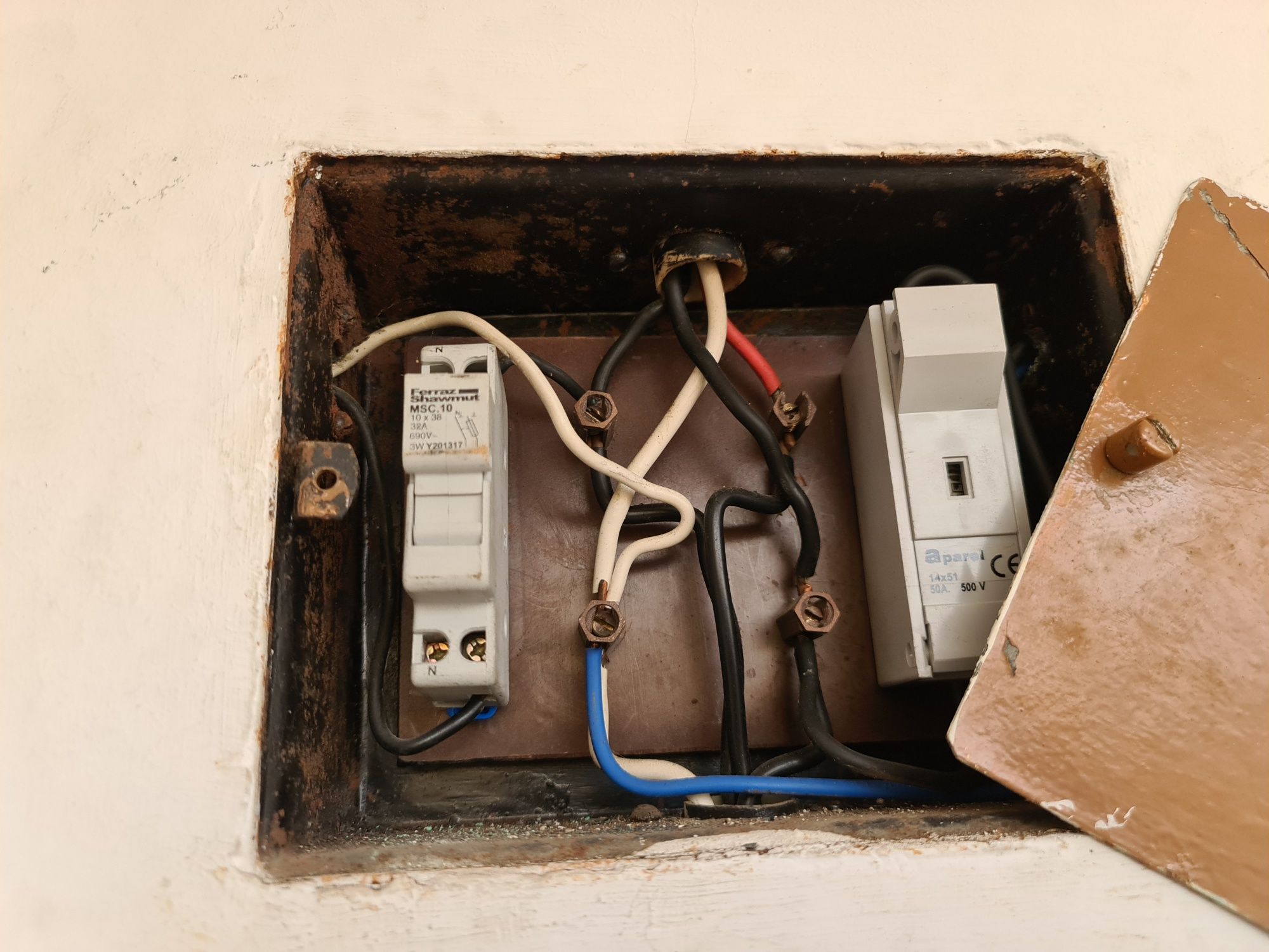 - Eletricista Credenciado -  DGEG - Realizamos diversos trabalhos de e