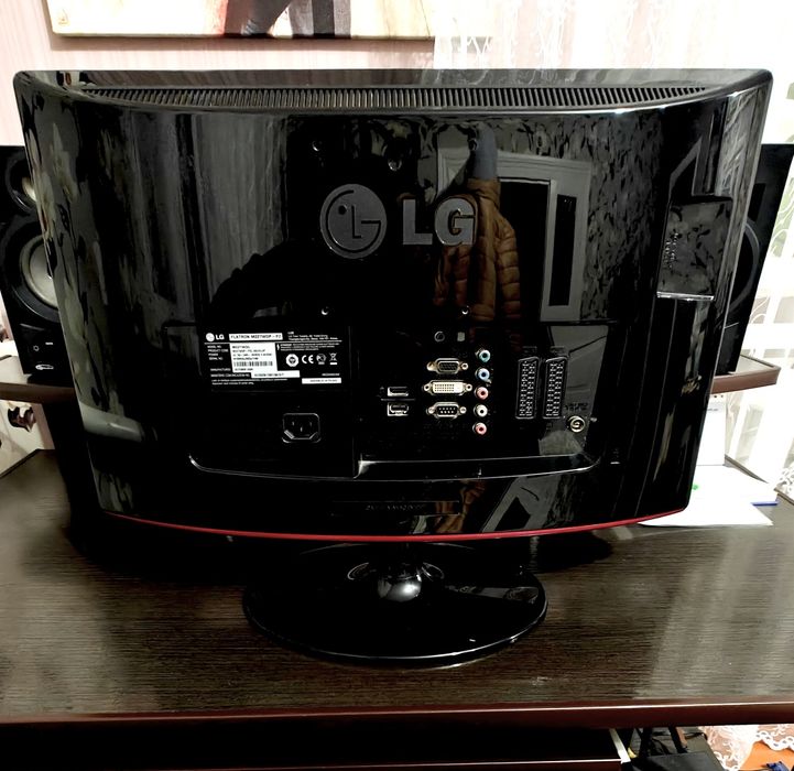 Монітор LG +TV 22" чудовий стан