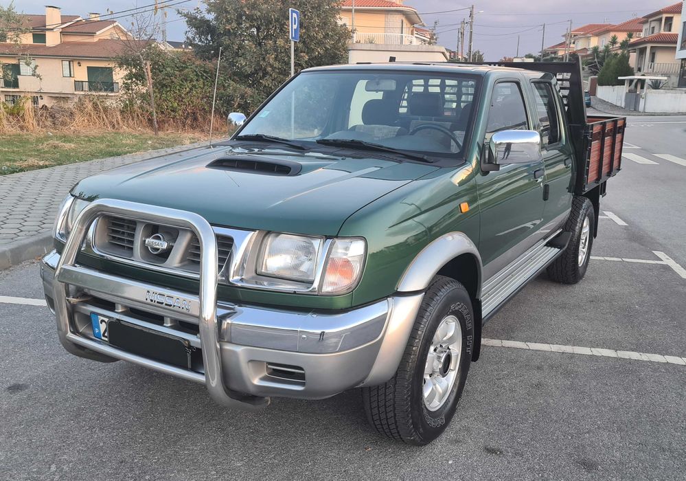 nissan navara d22 4x4
