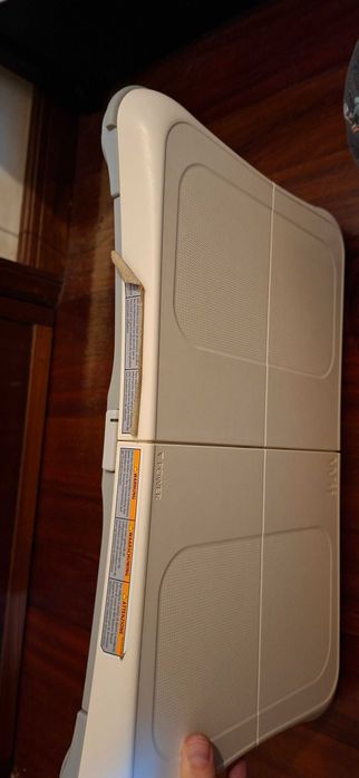 Wii Balance Board + Wii Fit in very good overall condition64284464074883124