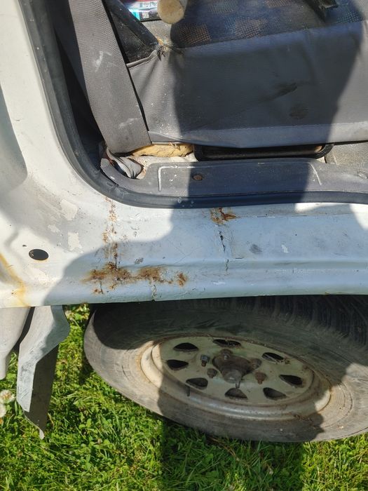 Nissan cabstar 2.5d ładowność 1720kg!!