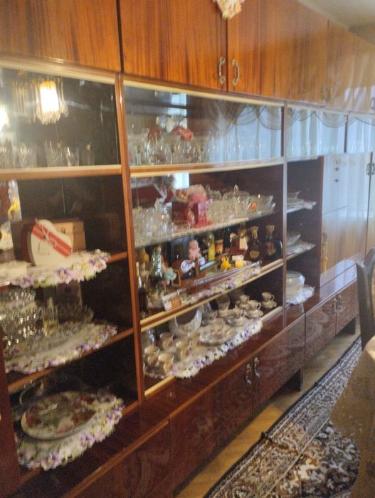 Продам стенку у вітальню