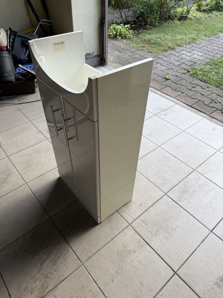 Szafka pod umywalke