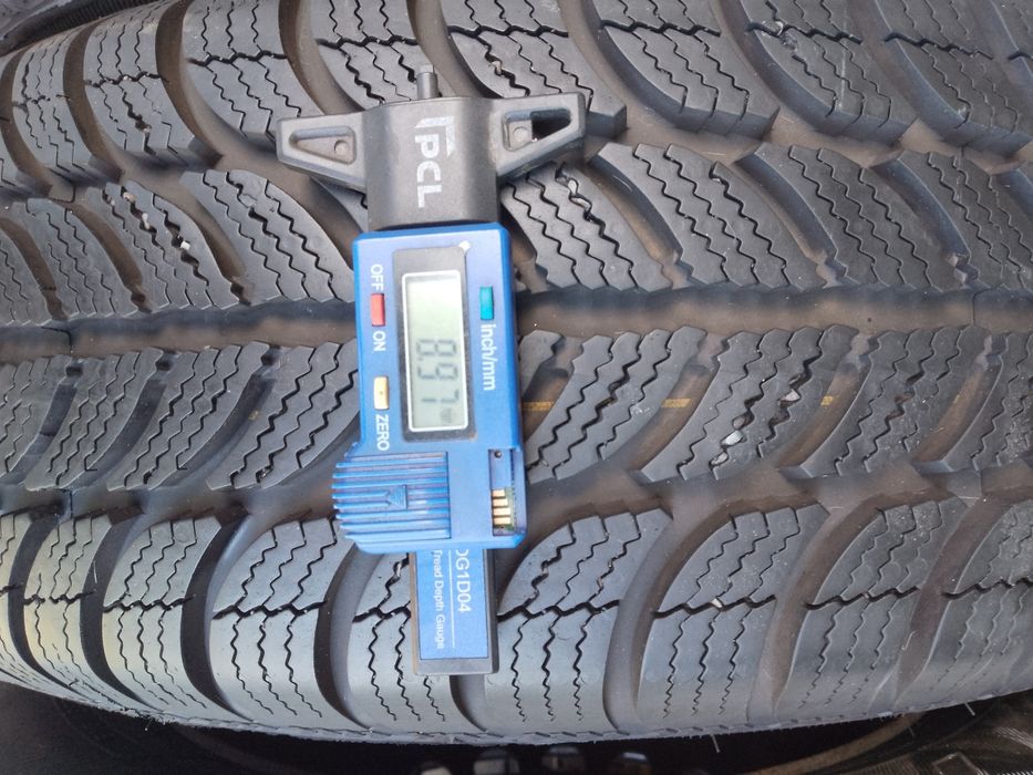 Koła stalowe z oponami zimowymi Vw.5x112. 195/65r15 Dębica. 2023 rok.