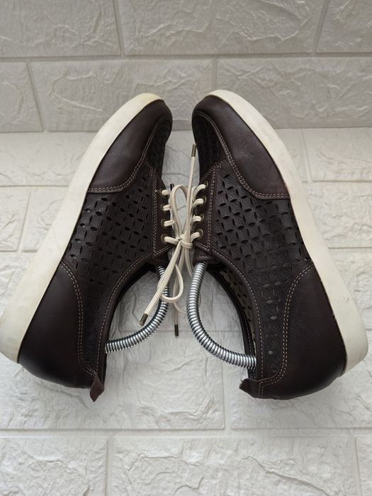 Klaveness skórzane przewiewne buty r.41