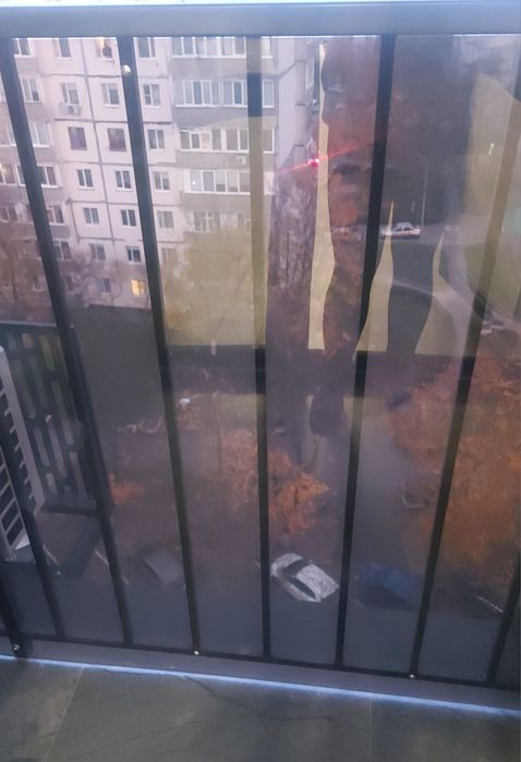 Полікарбонат монолітний