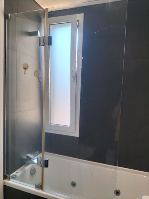 Resguardo de banheira em vidro 140 comprimento por 150 altura