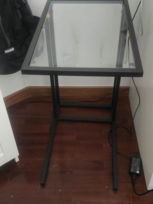 Mesa suporte portátil Ikea - tampo de vidro