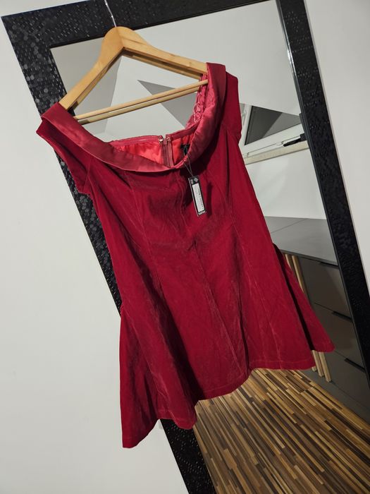 Nowa sukienka wieczorowa boohoo