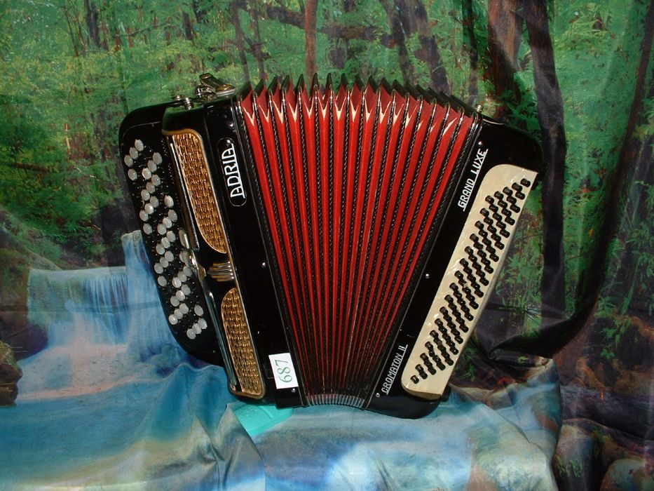 Acordeao Avenda R, N.687