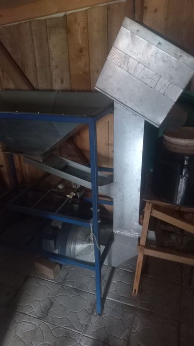 Лінія по переробкі грецького горіха