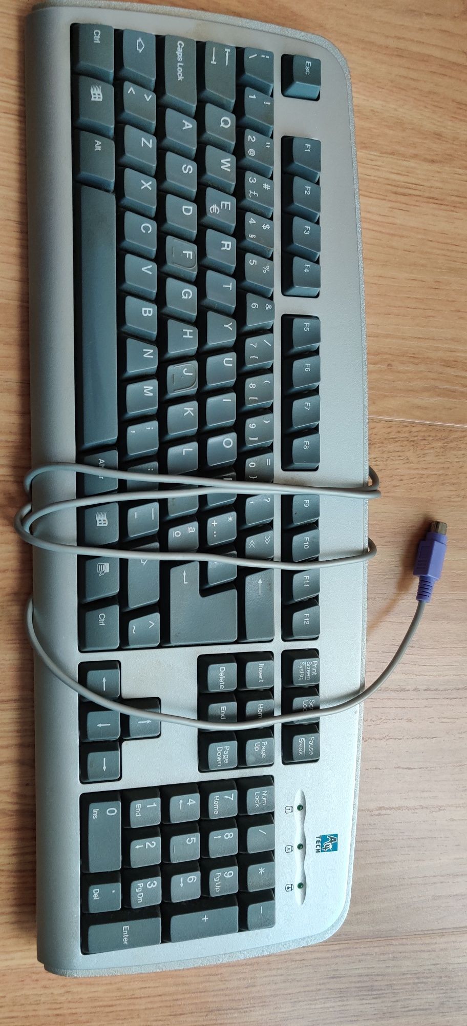 Teclado A4 tech tomada 6 din