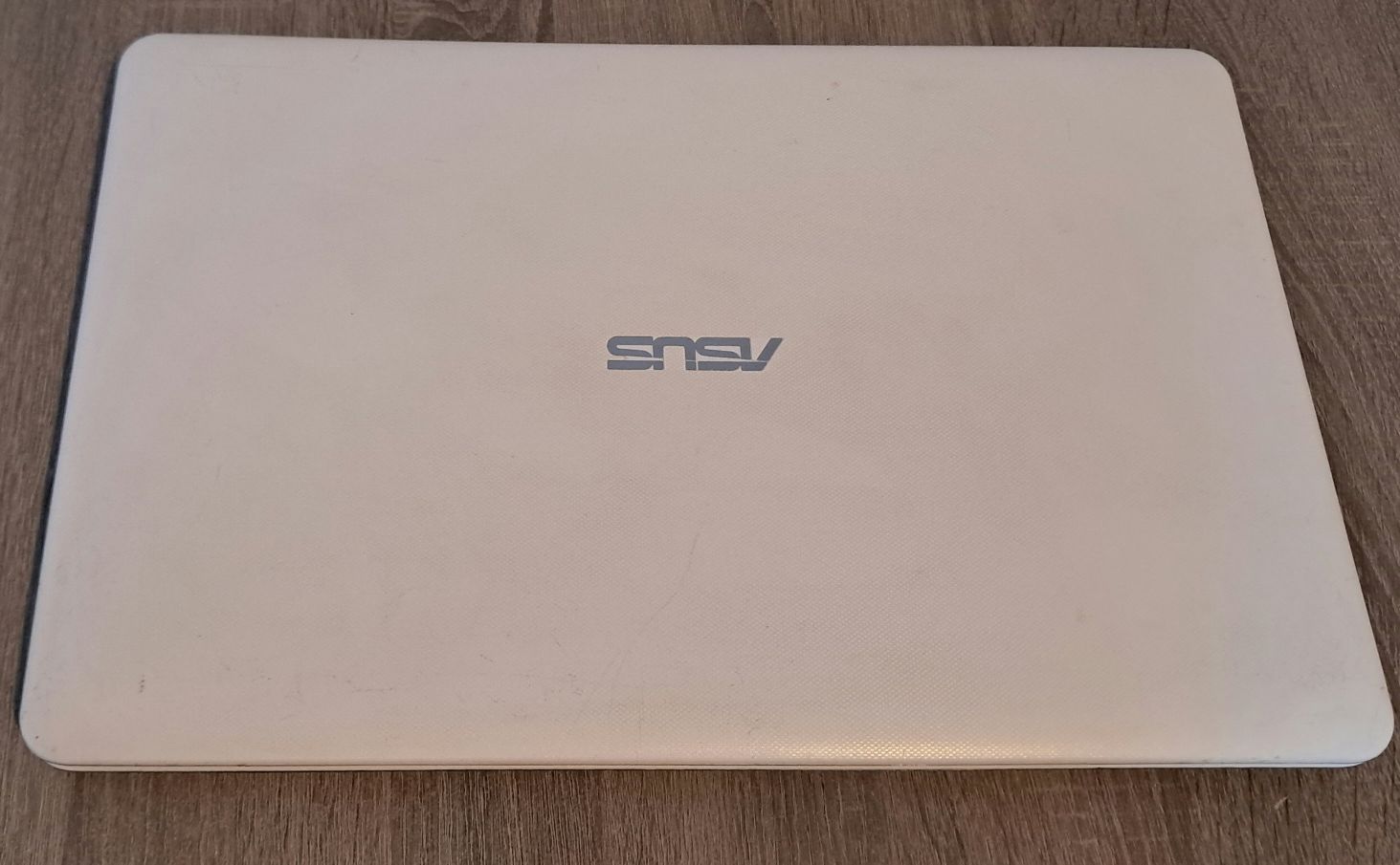 Laptop Asus w dobrym stanie
