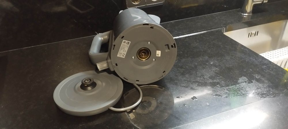 Jarro elétrico cor cinzenta