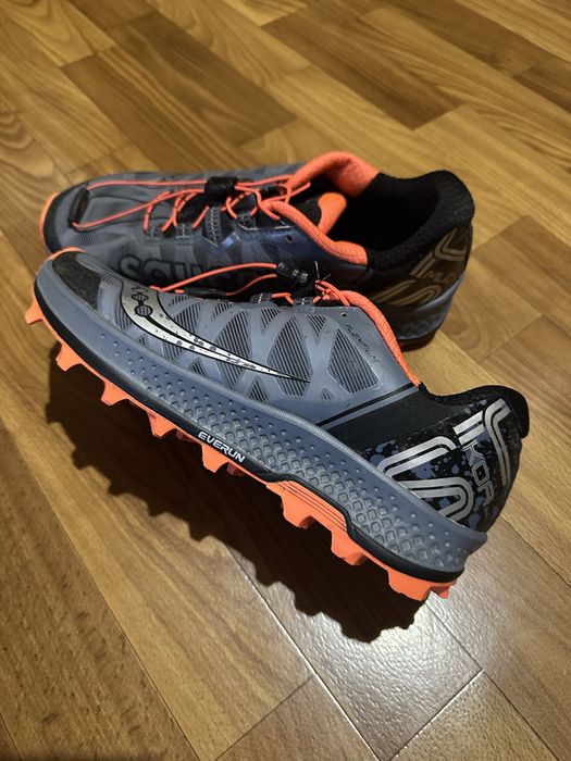 Кроссівки бігові Saucony  Koa ST