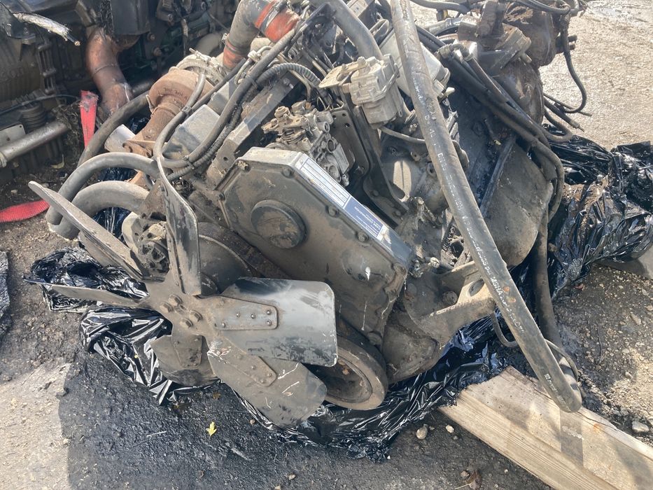 Niska cena! Kpl. Silnik Cumins 6t-590 z koparki CASE 1188