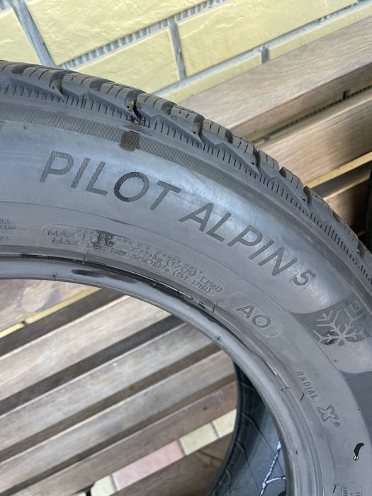 Шини Резина 225.60 R17 Michelin Pilot alpin 5 Зима
