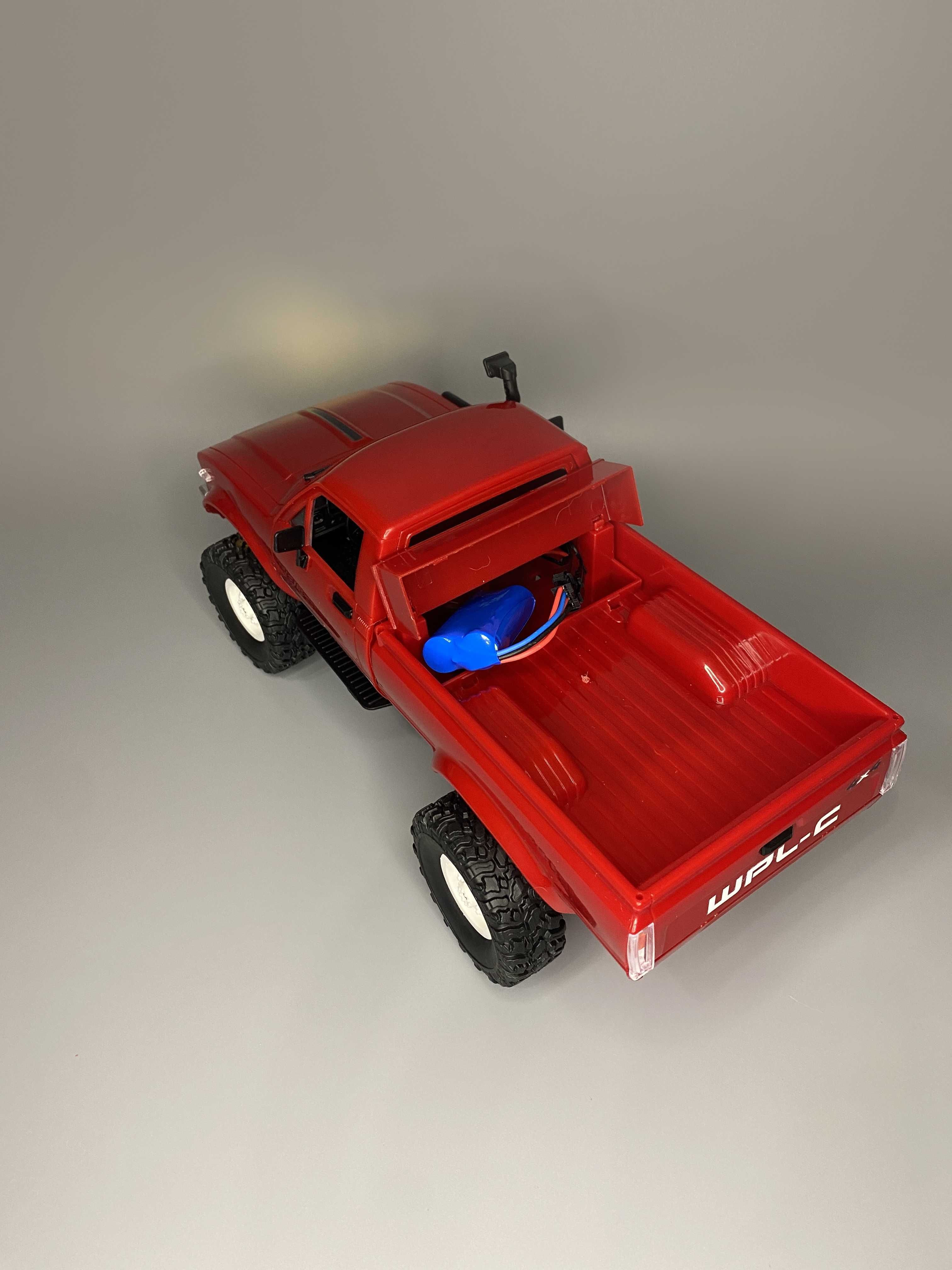 Радиоуправляемая машинка Toyota 1:16 WPL C-24