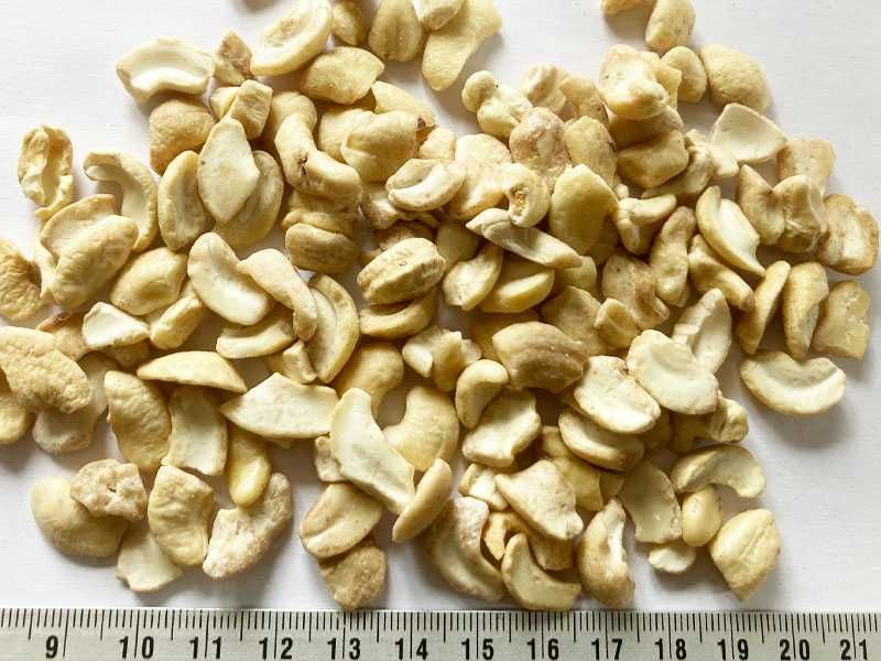 Nerkowce orzechy ćwiartki ładne i jasne 10 kg