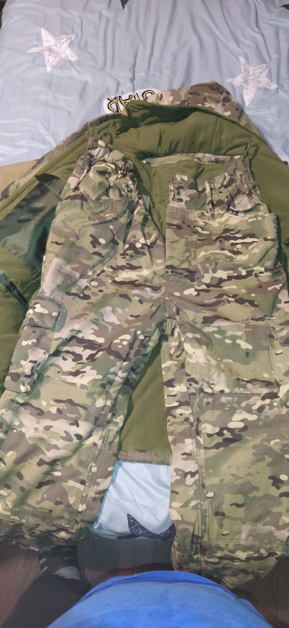 Продам комплект зимової форми