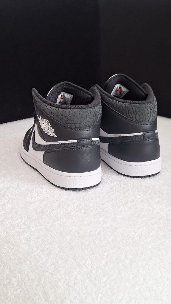 Кросівки Air Jordan 1 MID SE FB99 11 001  US10.5 E44.5 28.5CM