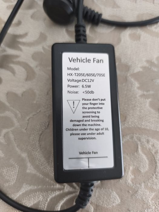 Ventoinha portátil automóvel