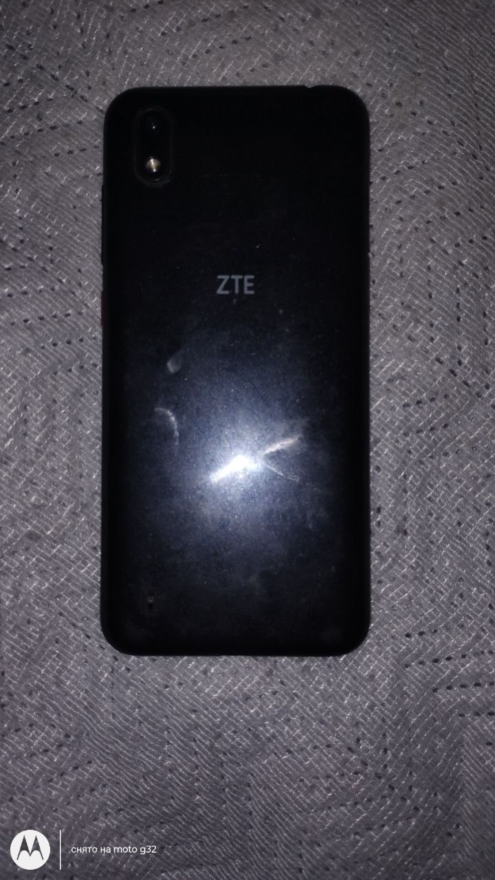 телефон ZTE   ..