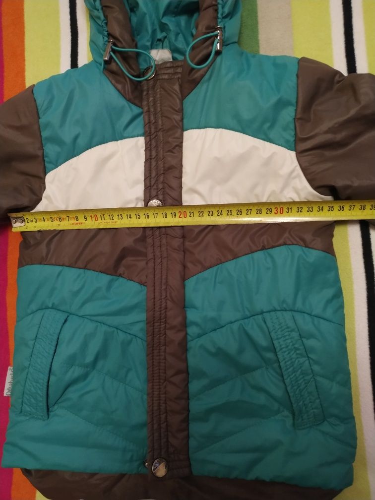 Классная весенне-осенняя( деми) куртка, размер 104, 3-4 года