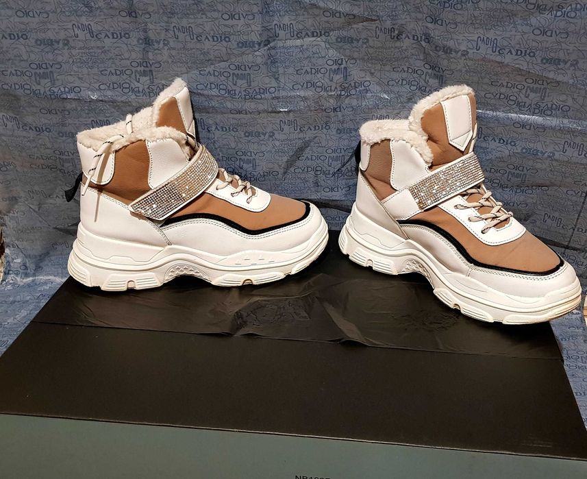 Ботинки размер 38