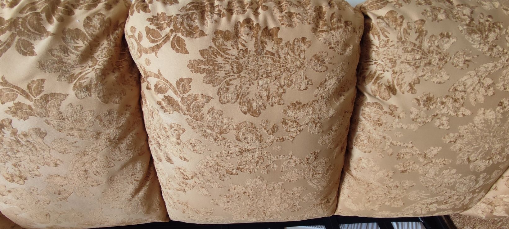 Zestaw sofa, stół i 8 krzeseł