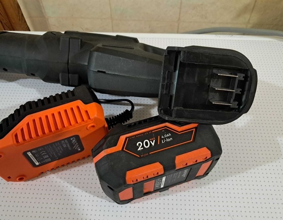 Пила акумуляторна DNIPRO M DRS 200