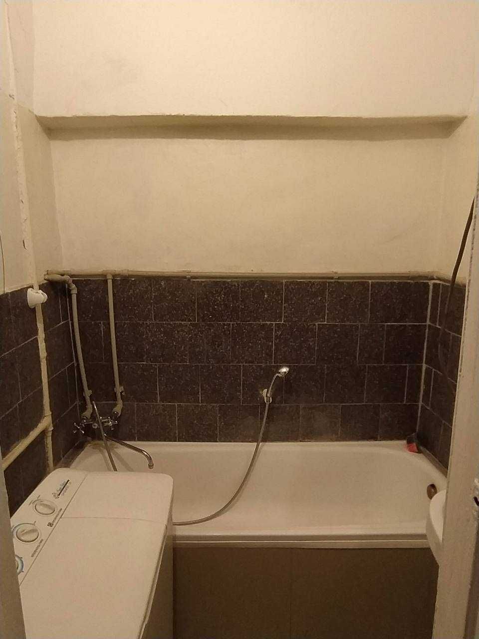 Продам 3к кв метро 23-го Августа ул. Сумгаитская под ремонт