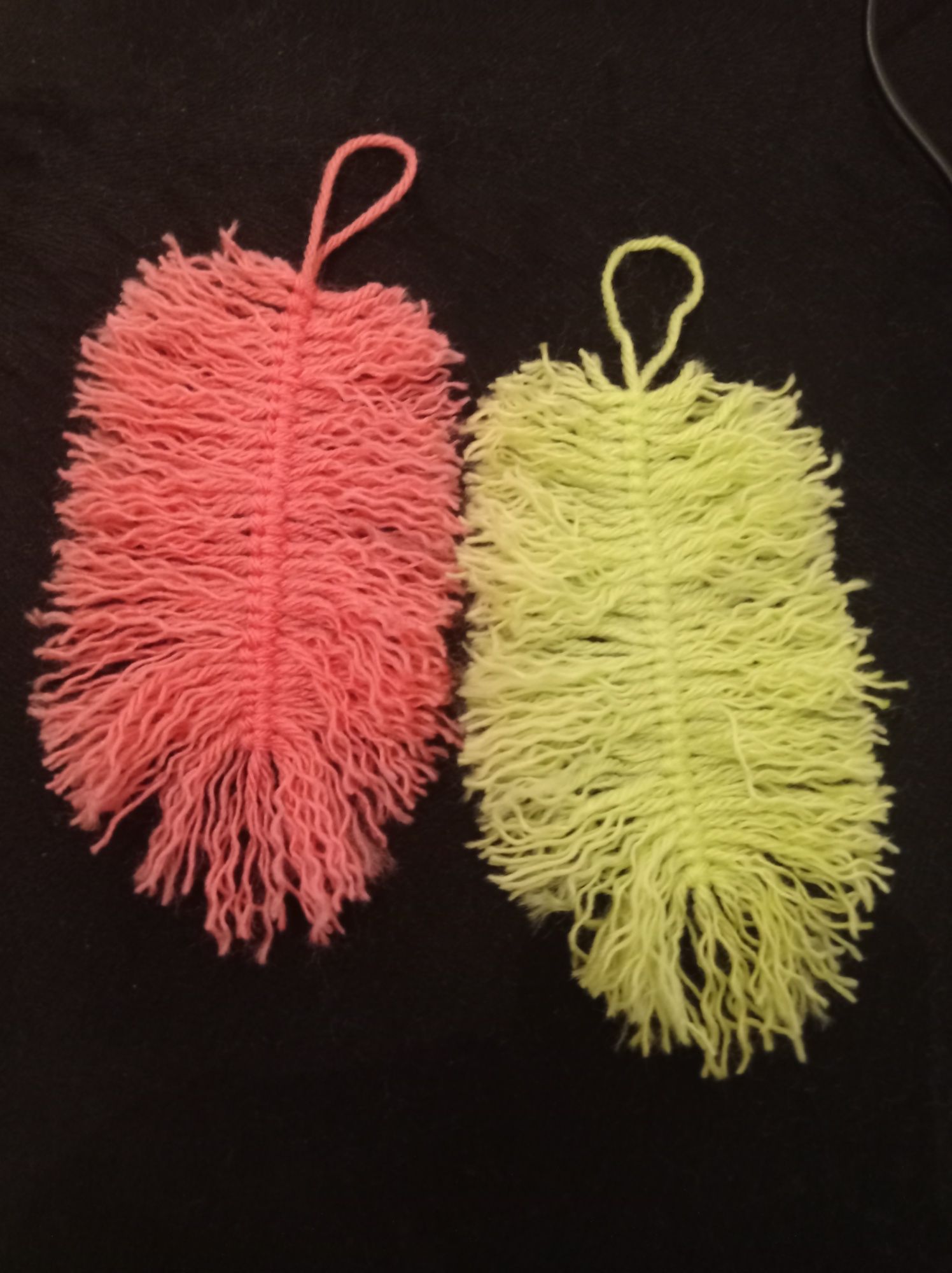 Penas de lã (várias cores) - 1€ cada