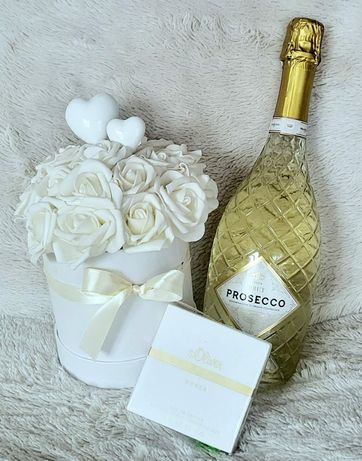 Zestaw na prezent Walentynki, Flowerbox, perfumy s.Oliver, Prosecco