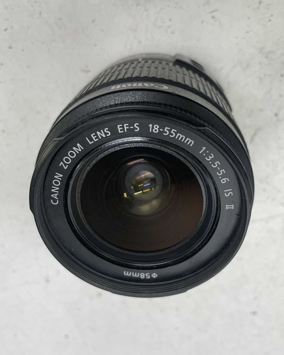Объектив Canon EF-S 18-55 мм f/3.5-5.6 IS II