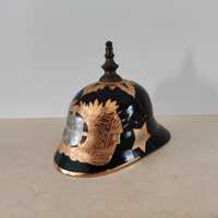 Capacete GNR em porcelana (alusivo a um capacete antigo) artigo raro