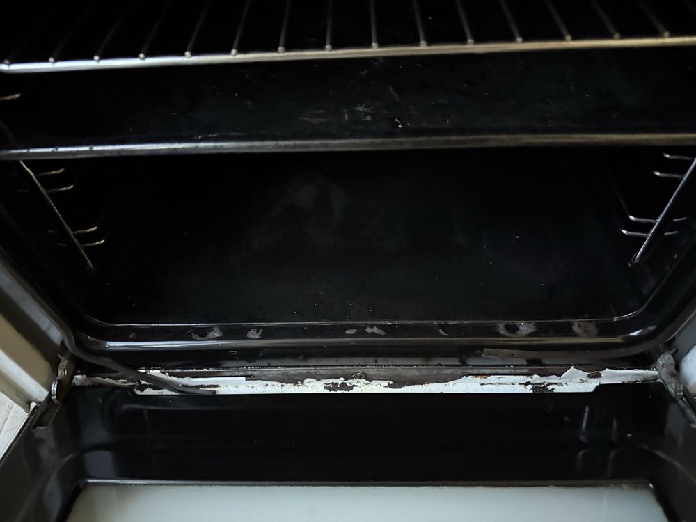 Forno usado antigo