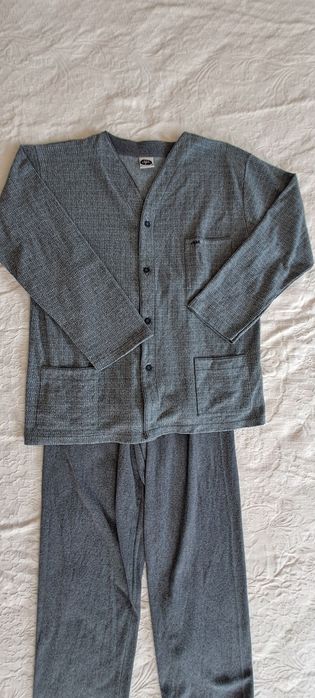 Pijama cinzento de homem muito quentinho, tam XL