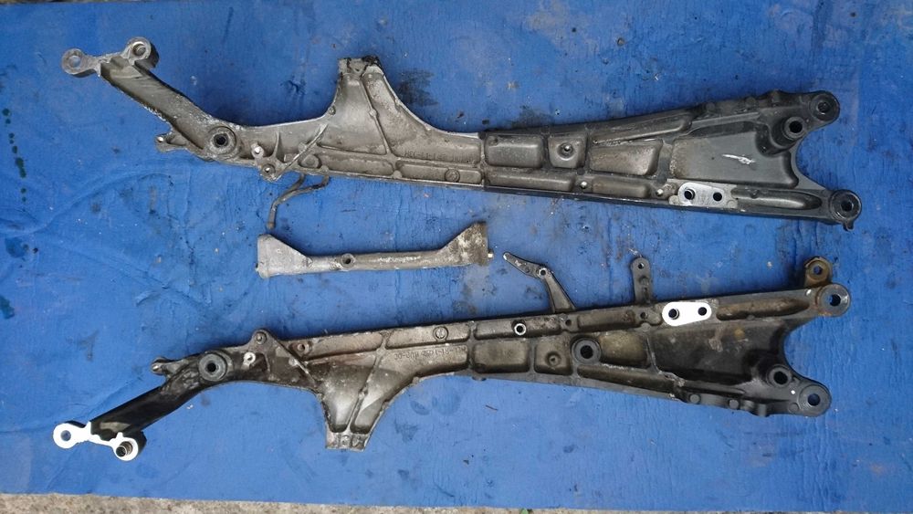 honda cbr 1000 rr 2007 regulator stelaz  czesci set stelaz