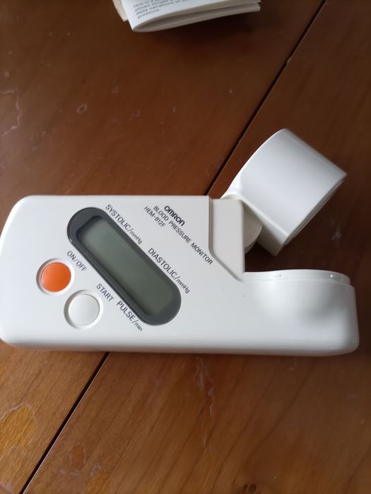 Medidor de tensão omron HEM-812F vintage