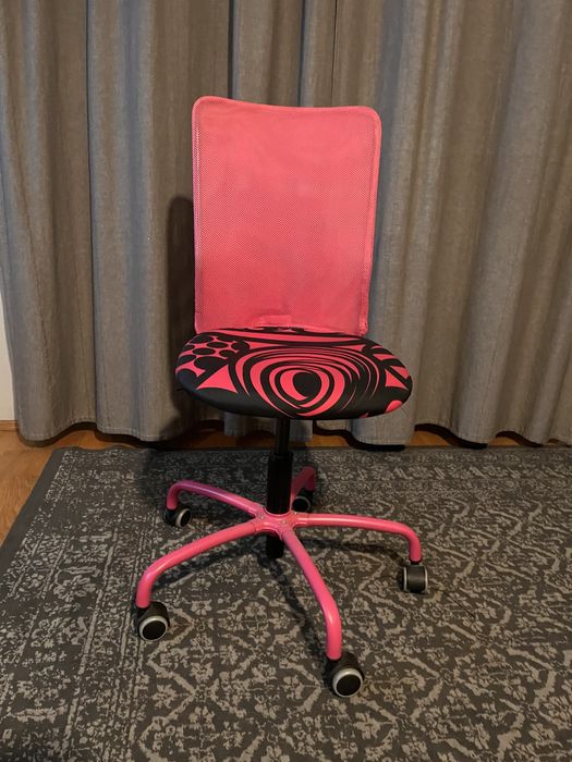 Krzesełko do biurka dziecięce