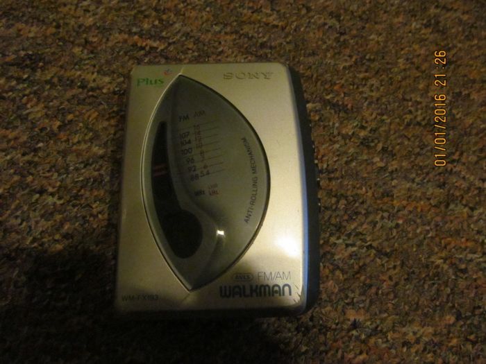 walkman Pansonic RQ-V 65 uszkodzony/walkman SONY