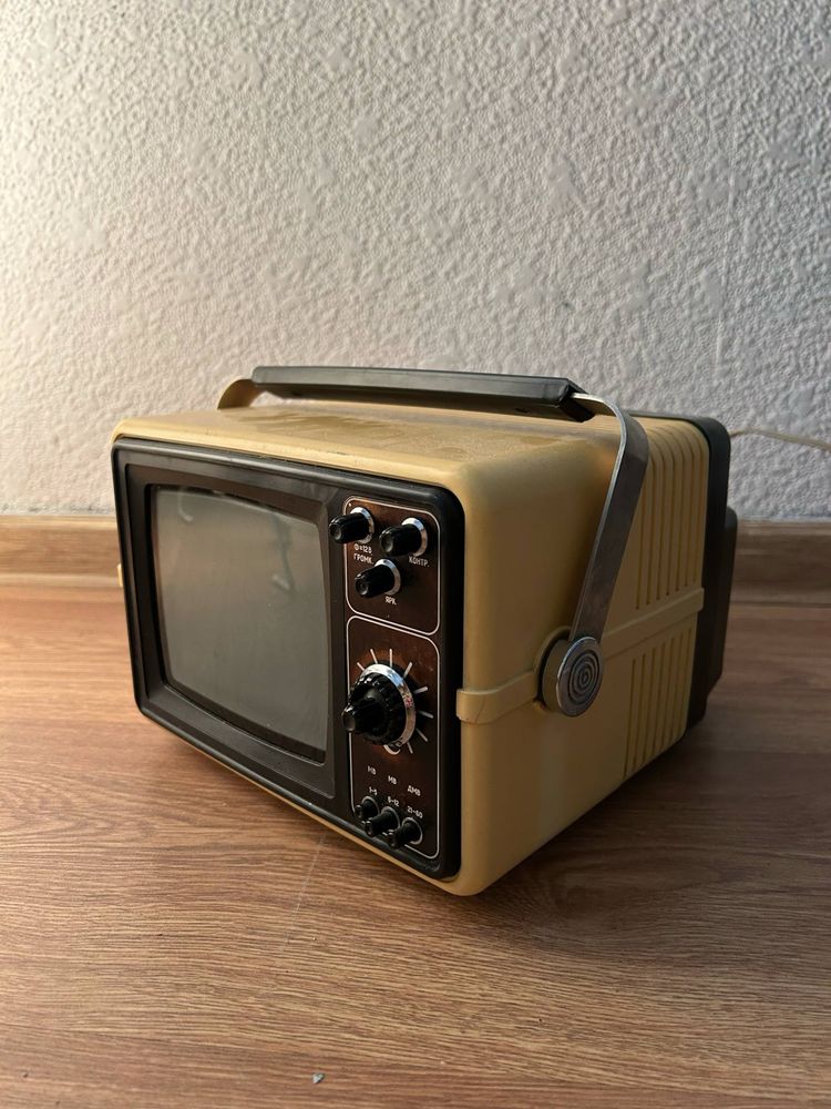 Stary litewski telewizorek