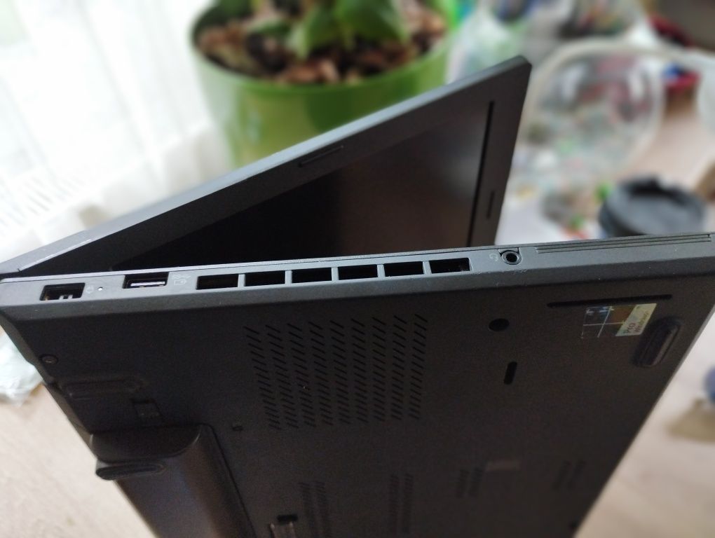 Игровой Lenovo T460p i7-6820HQ/ 8gb DDR4/GeForce 940mx/SSD 256gb