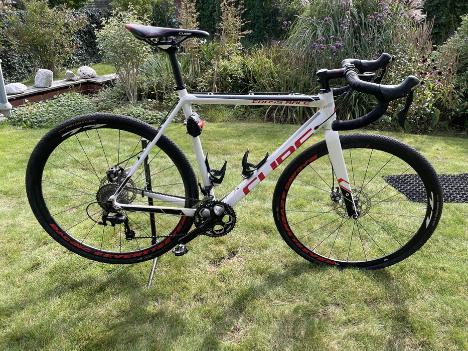Cube Cross Race rozmiar 56