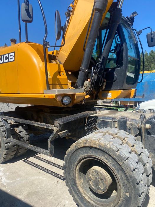 Оренда колісного екскаватора JCB 160