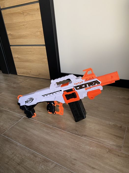 Elektryczny krabin Nerf