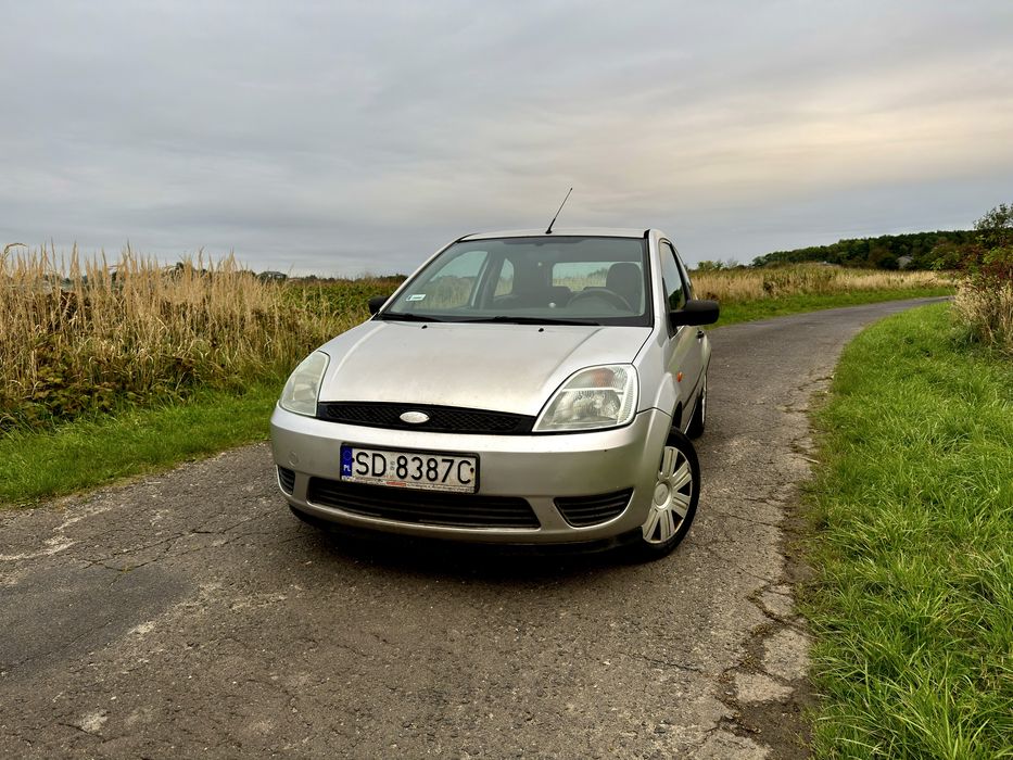 Ford Fiesta MKV 2003r 221 tyś km 1.3 75km klimatyzacja nowe sprzęgło