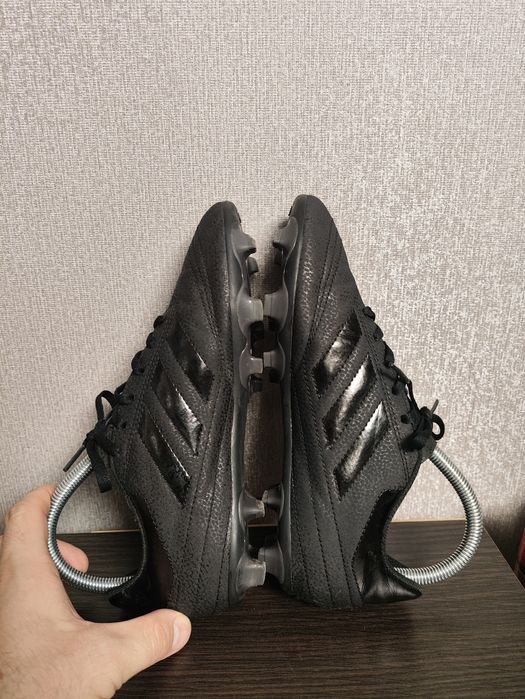 Продам бутсы Adidas в хорошем состоянии
