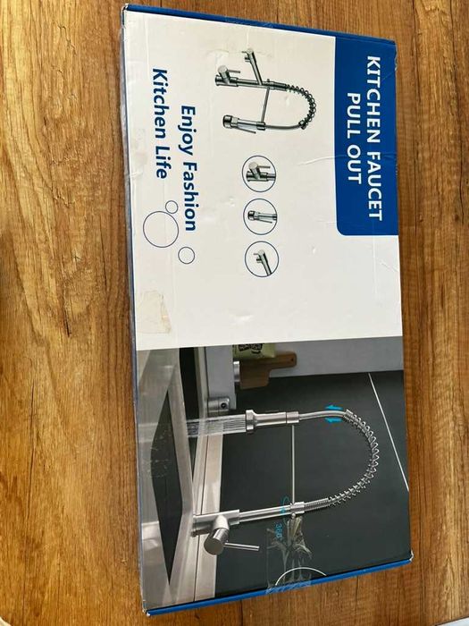 Nowa bateria kuchenna z elastyczną wylewką – typ gastronomiczny